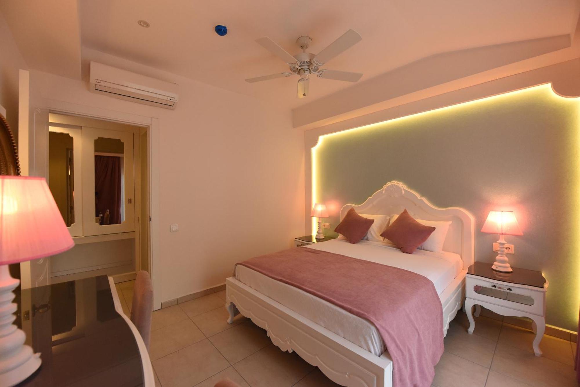 Montebello Deluxe Hotel Öludeniz Rum bild