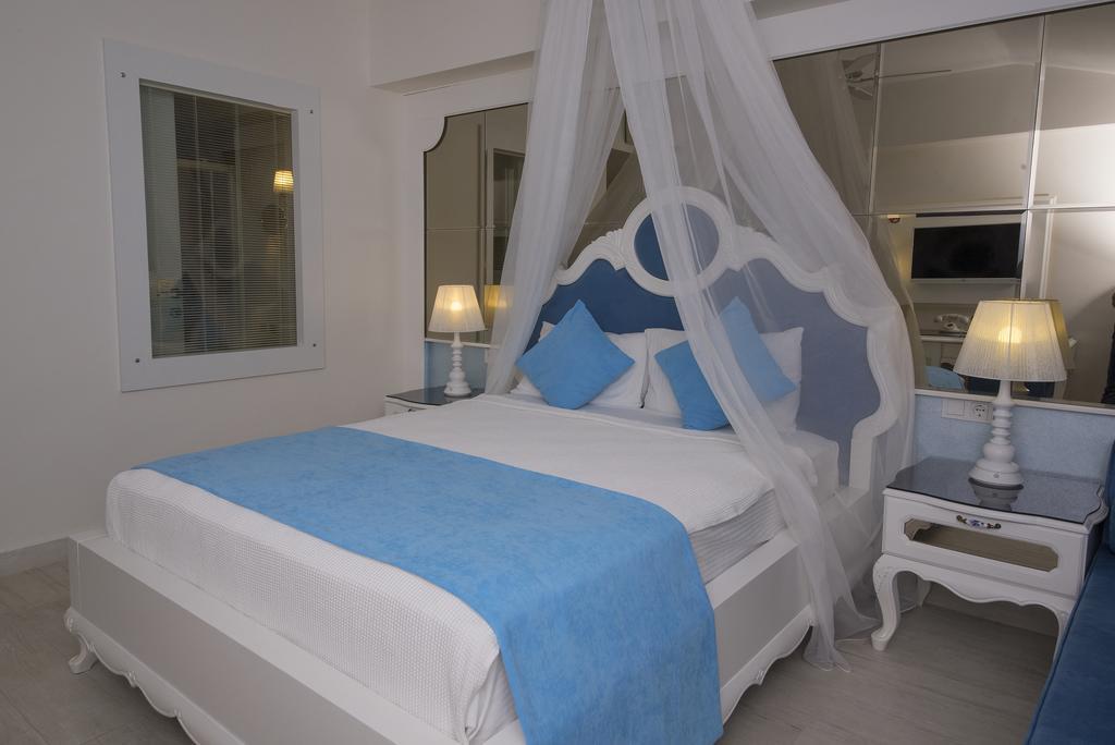 Montebello Deluxe Hotel Öludeniz Exteriör bild
