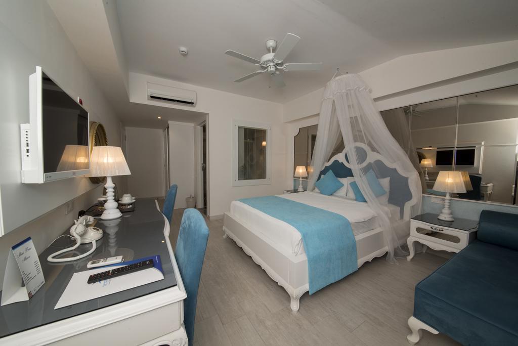 Montebello Deluxe Hotel Öludeniz Exteriör bild
