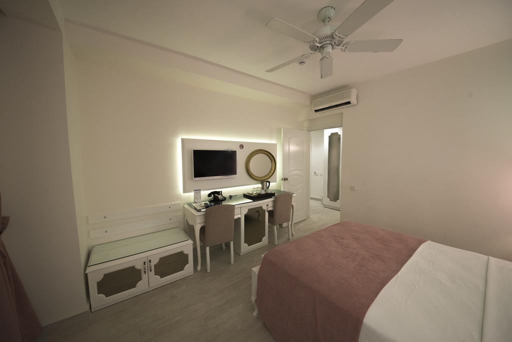 Montebello Deluxe Hotel Öludeniz Exteriör bild