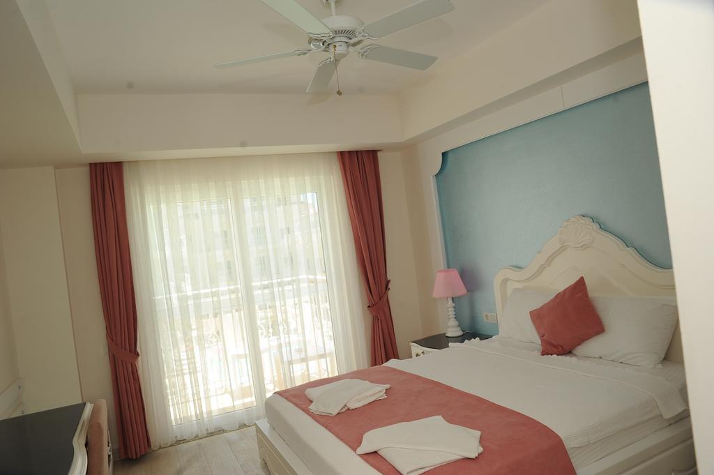Montebello Deluxe Hotel Öludeniz Exteriör bild