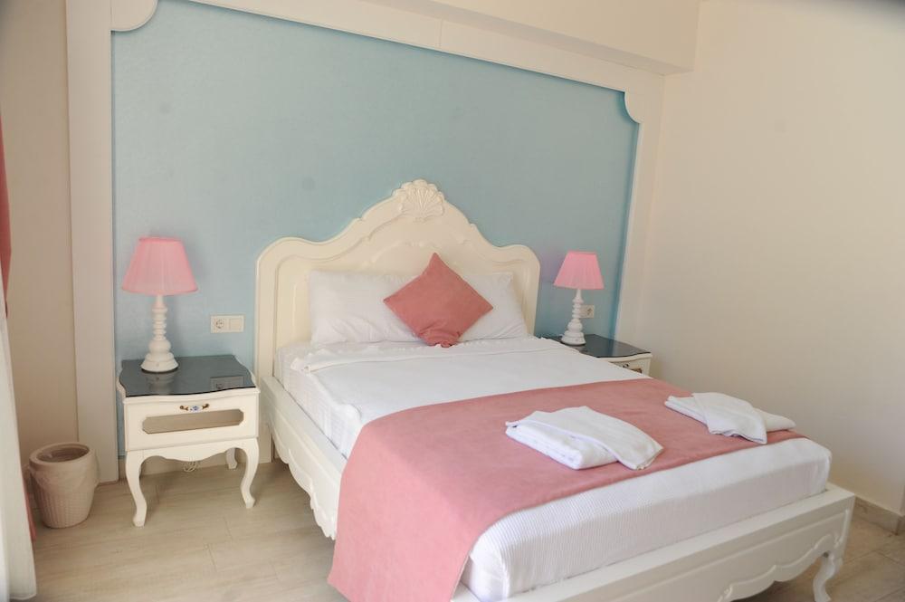 Montebello Deluxe Hotel Öludeniz Exteriör bild